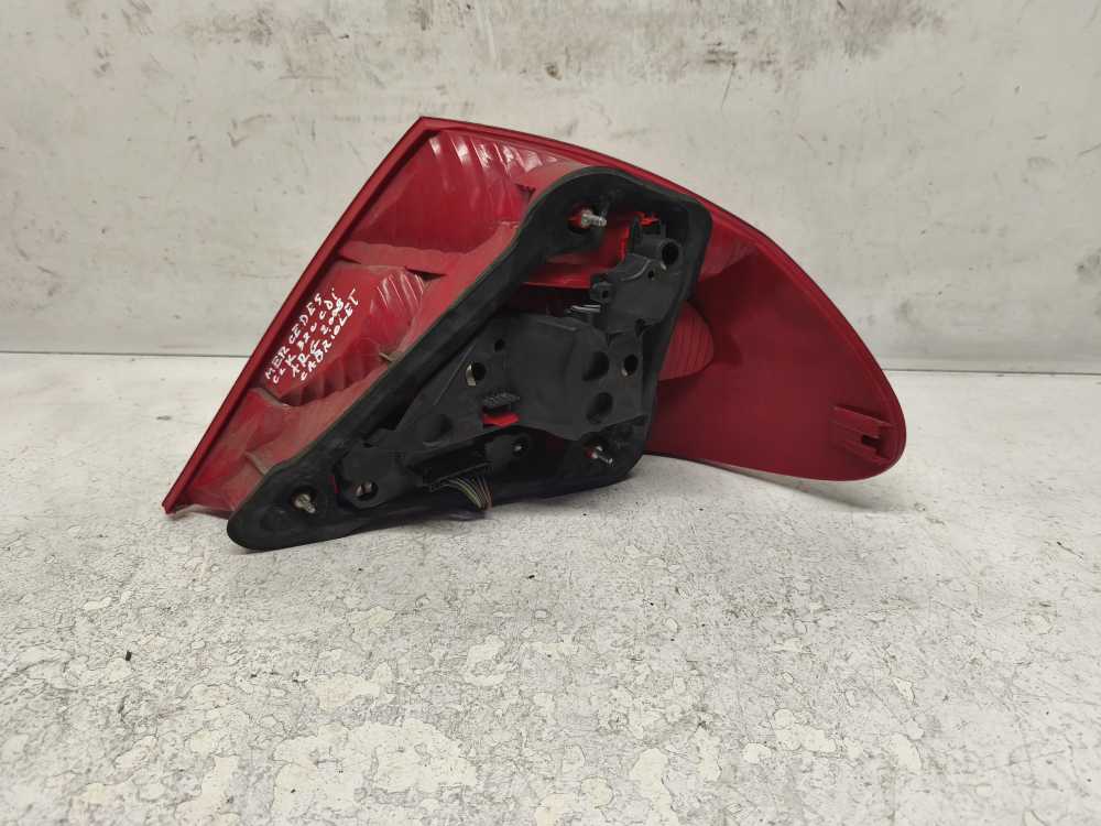 FEU ARRIERE GAUCHE MERCEDES - Vue 2